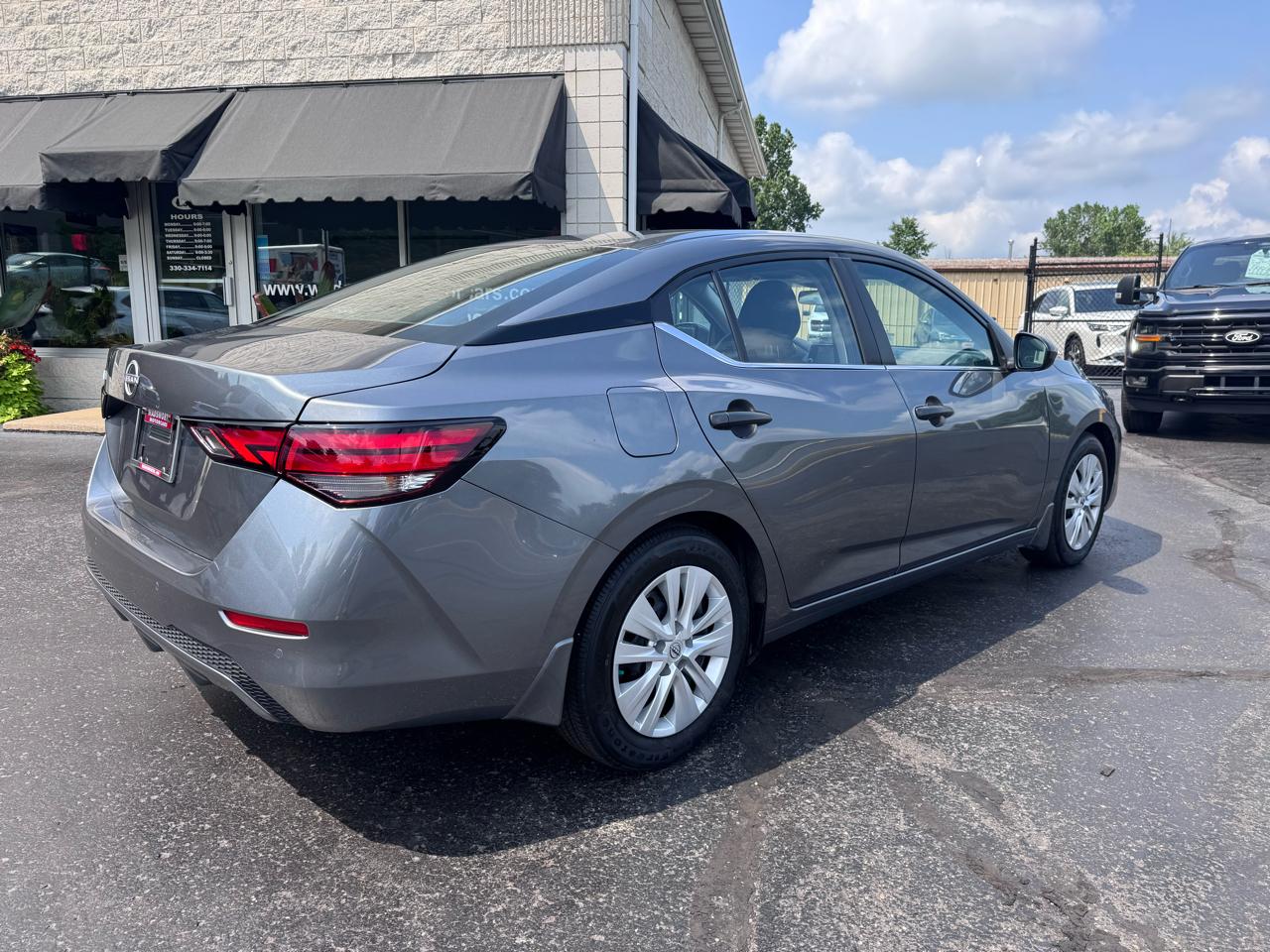 Nissan Sentra S CVT 2025