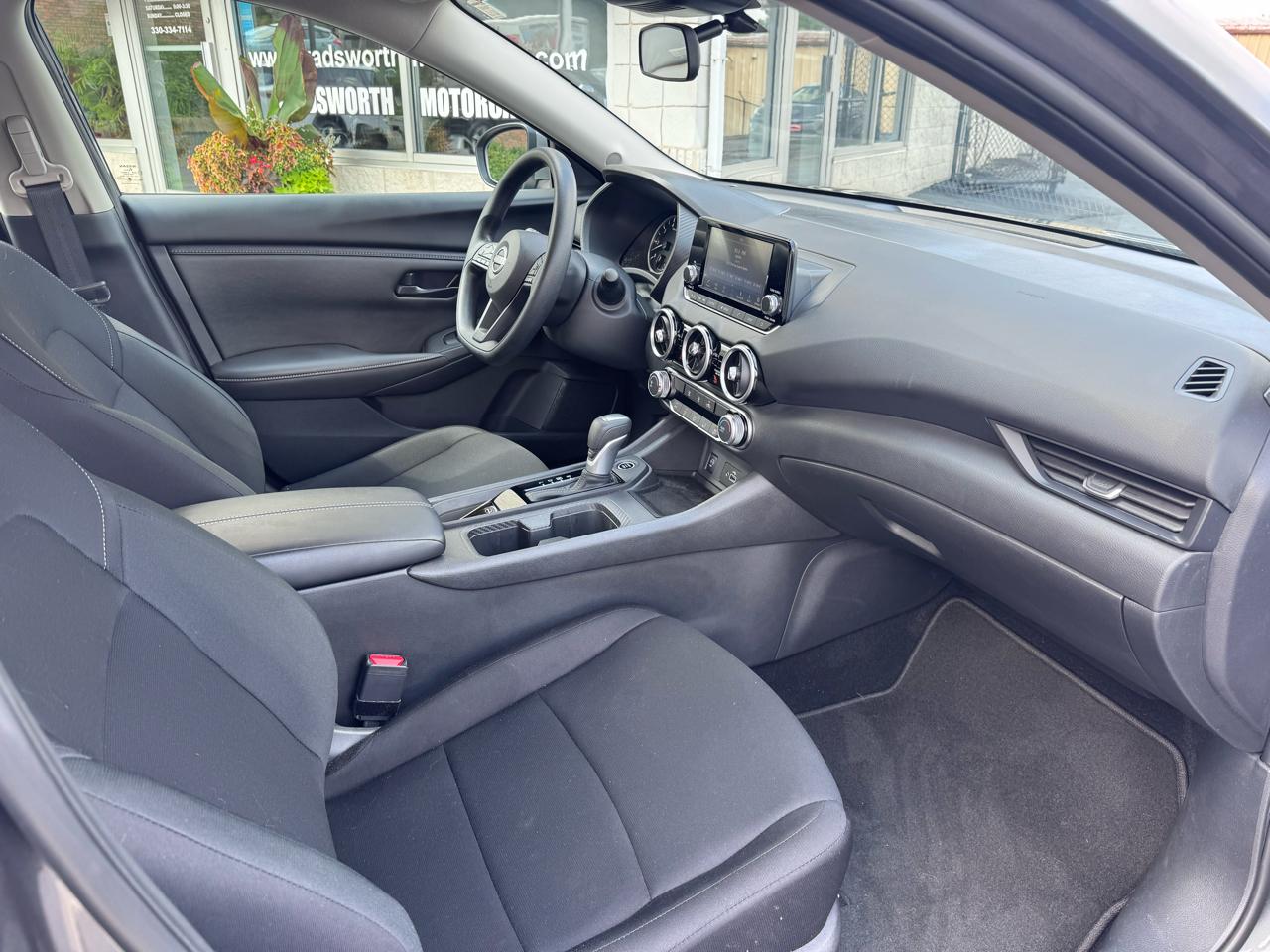 Nissan Sentra S CVT 2025