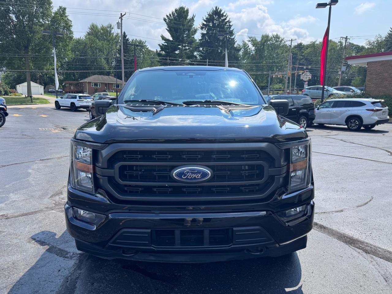 Ford F-150 XLT 4WD SuperCrew 5.5' Box 2023
