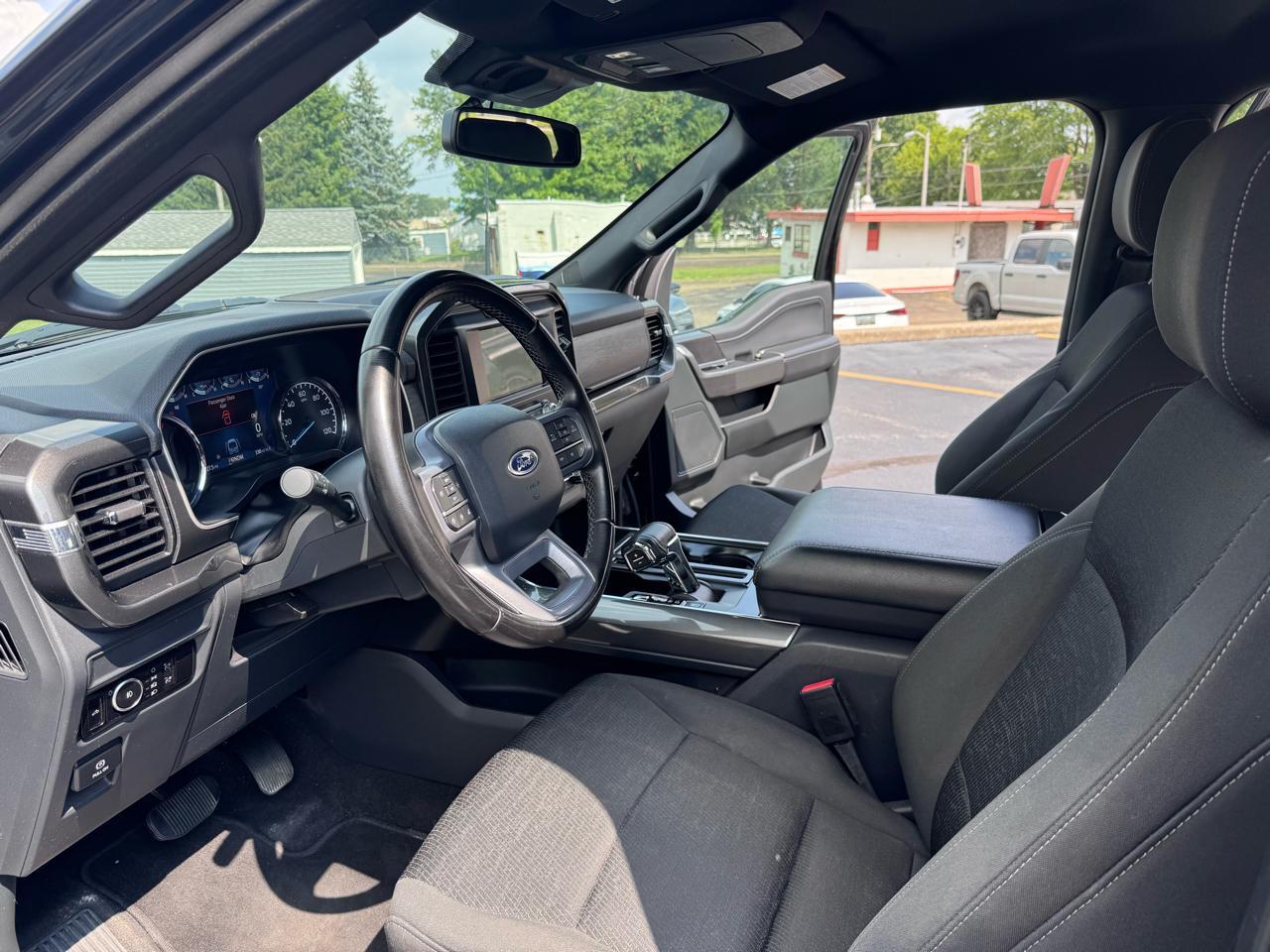 Ford F-150 XLT 4WD SuperCrew 5.5' Box 2023