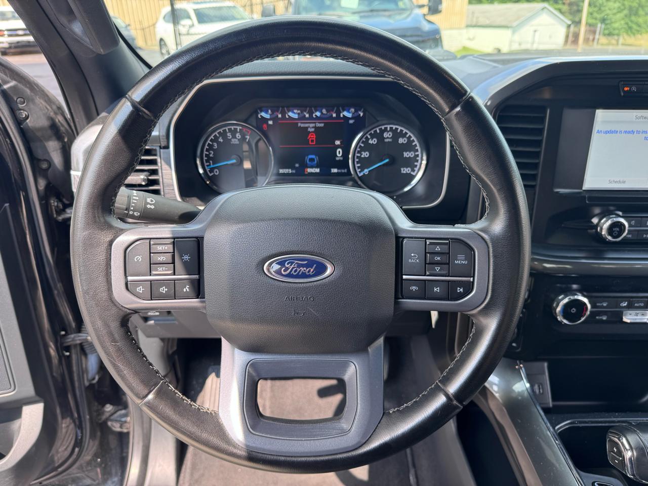Ford F-150 XLT 4WD SuperCrew 5.5' Box 2023