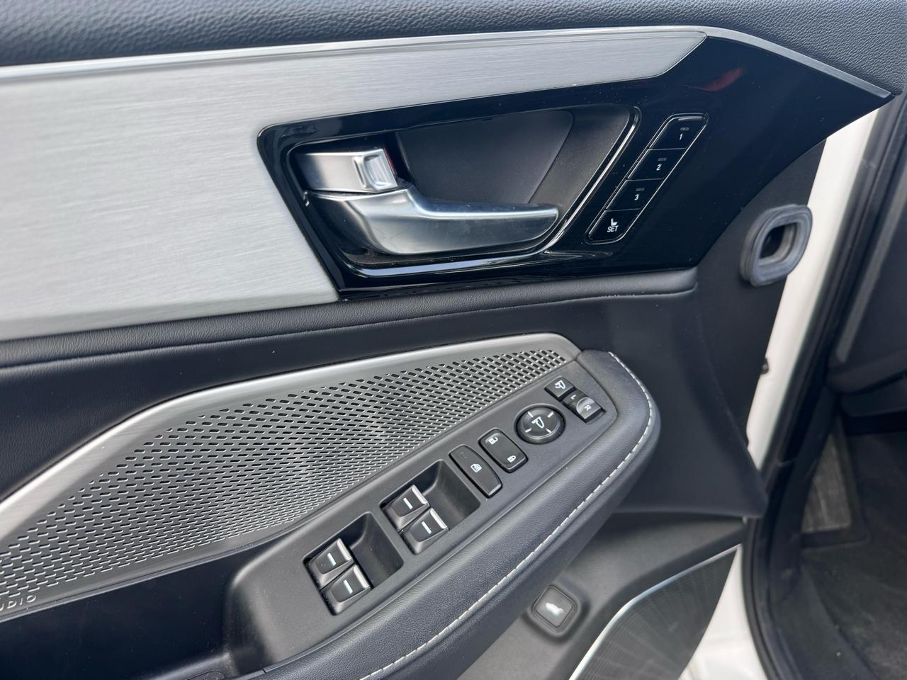 Acura MDX SH-AWD w/Technology Package 2024
