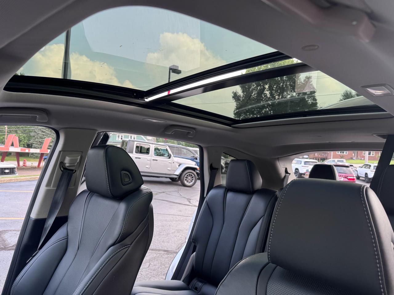 Acura MDX SH-AWD w/Technology Package 2024