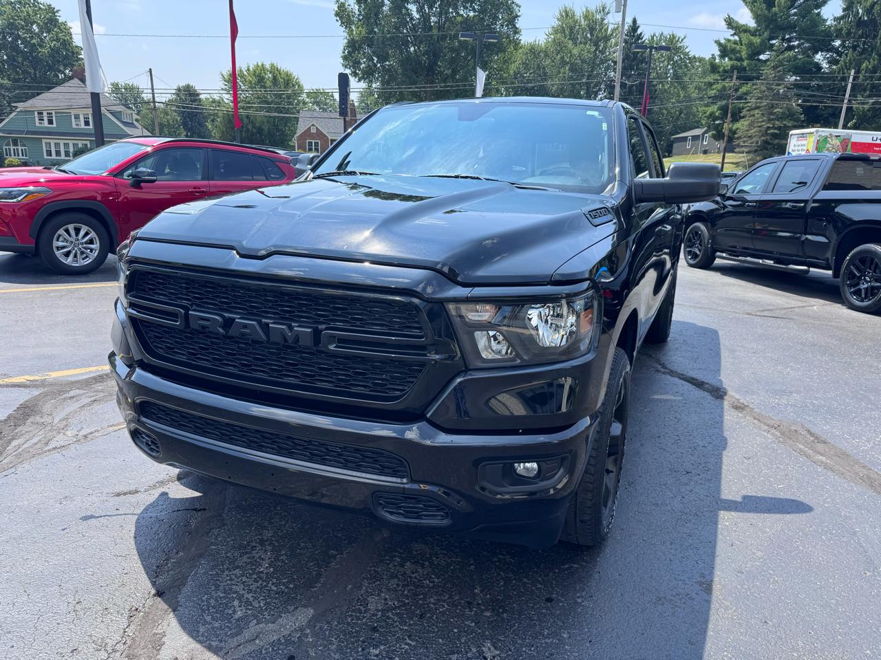 RAM 1500 Tradesman 4x4 Crew Cab 5'7" Box 2023