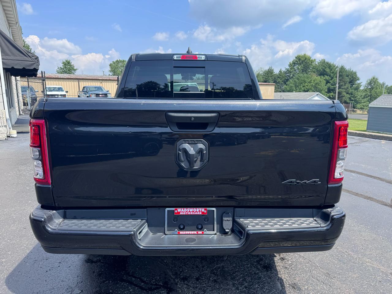 RAM 1500 Tradesman 4x4 Crew Cab 5'7" Box 2023
