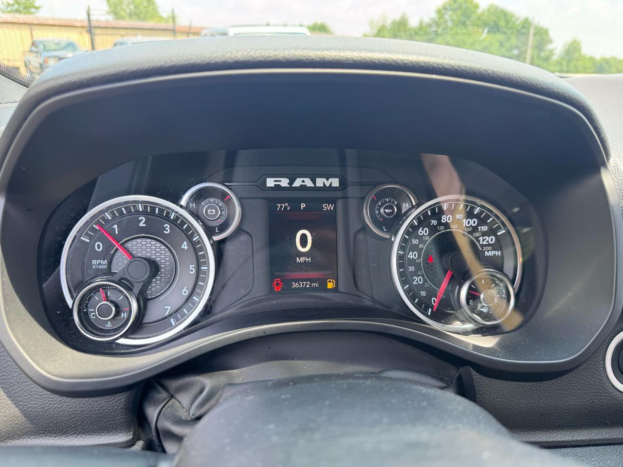 RAM 1500 Tradesman 4x4 Crew Cab 5'7" Box 2023