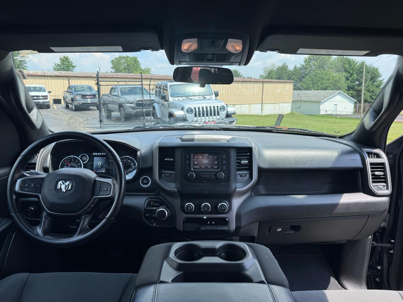 RAM 1500 Tradesman 4x4 Crew Cab 5'7" Box 2023