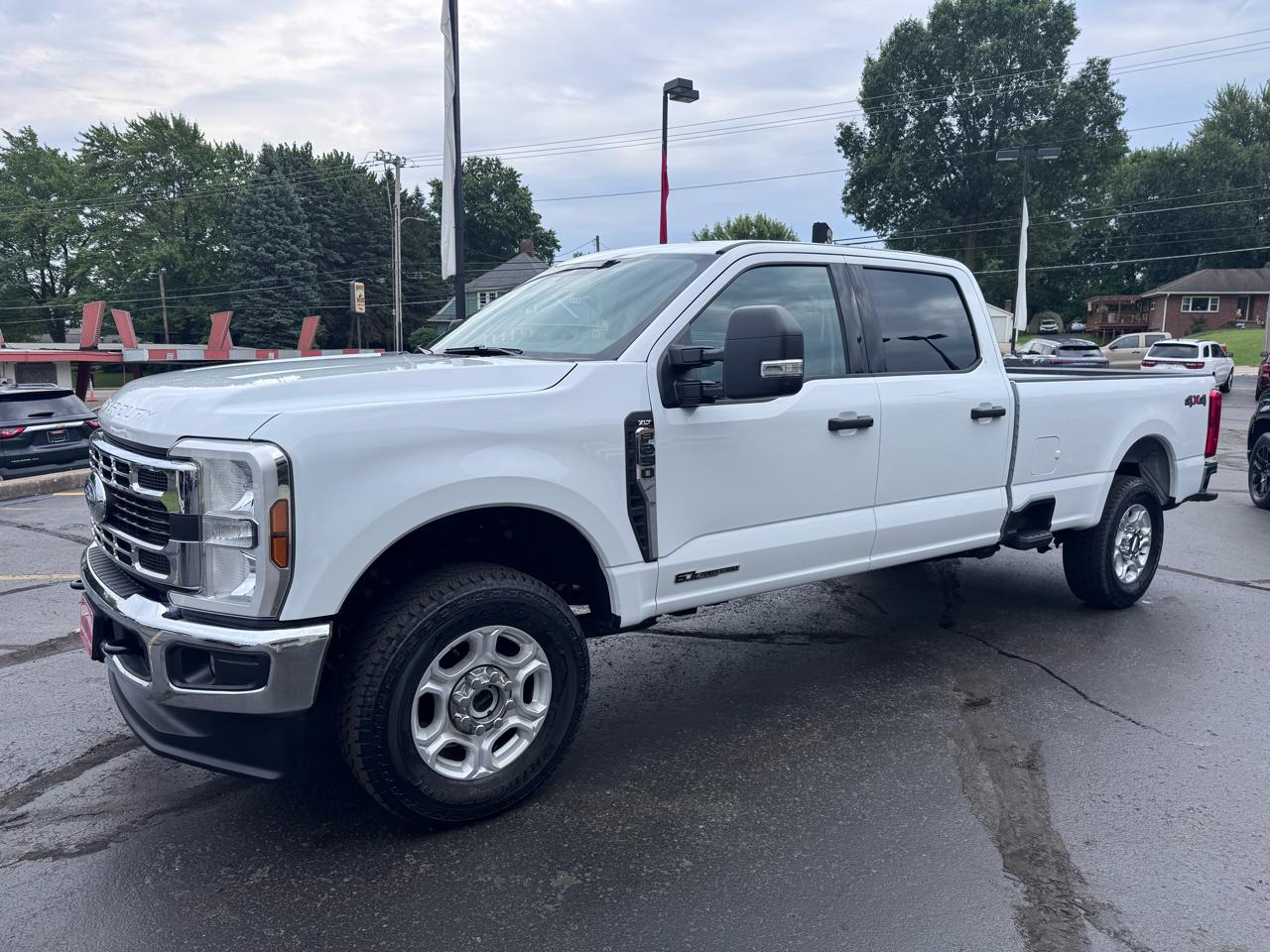 Ford Super Duty F-250 SRW XLT 4WD Crew Cab 8' Box 2026