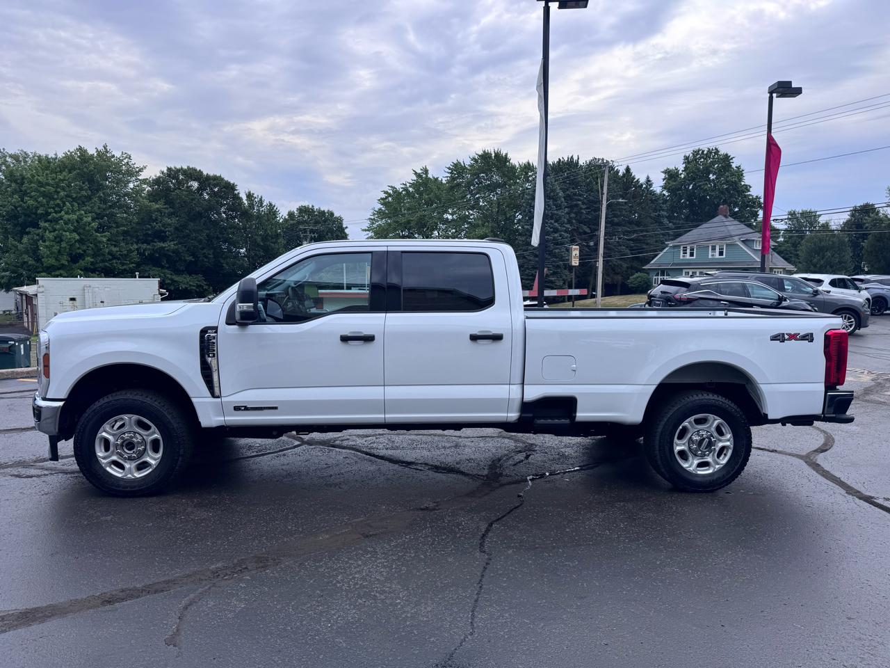 Ford Super Duty F-250 SRW XLT 4WD Crew Cab 8' Box 2026