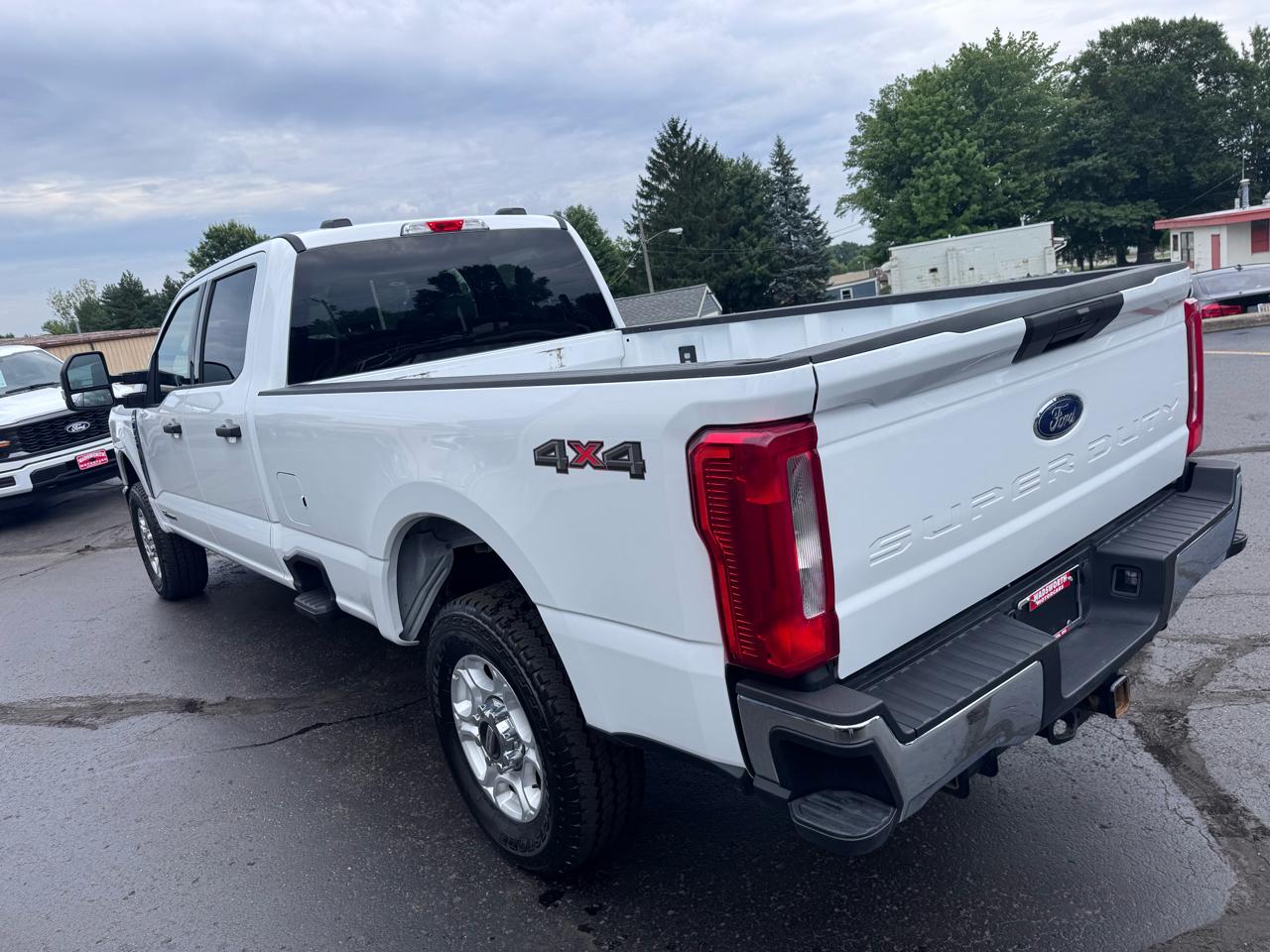 Ford Super Duty F-250 SRW XLT 4WD Crew Cab 8' Box 2026
