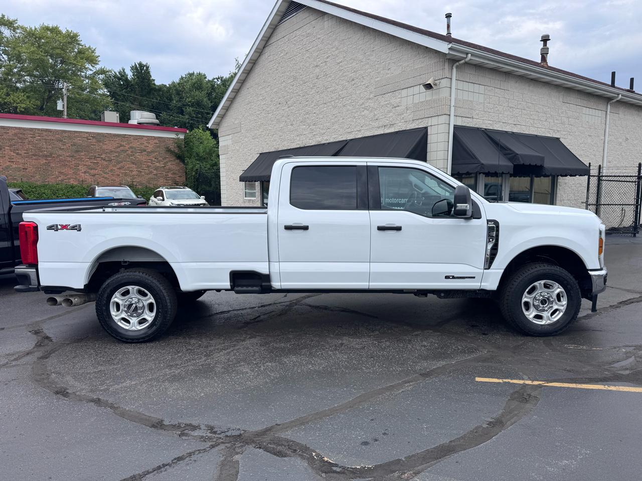 Ford Super Duty F-250 SRW XLT 4WD Crew Cab 8' Box 2026