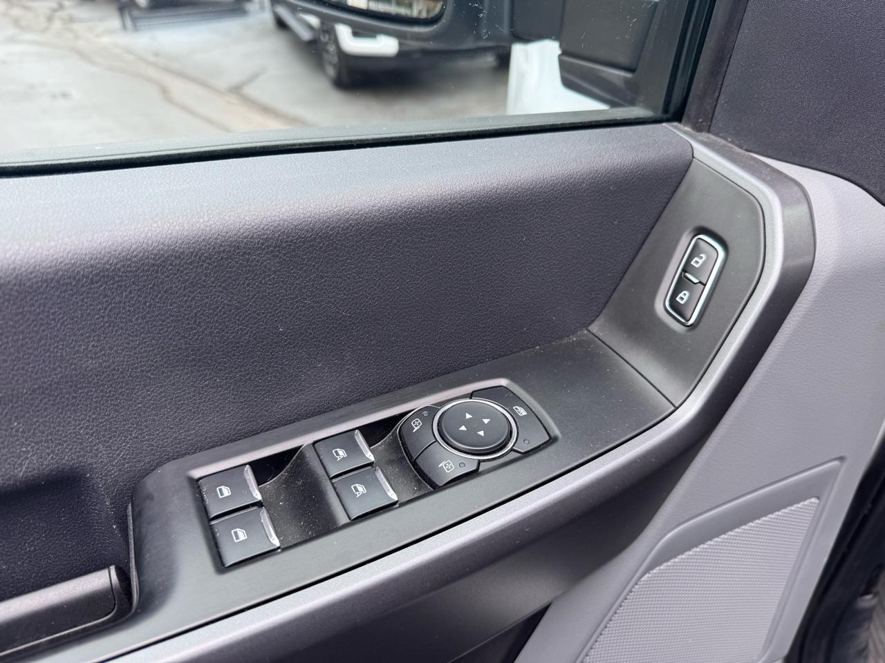 Ford Super Duty F-250 SRW XLT 4WD Crew Cab 8' Box 2026
