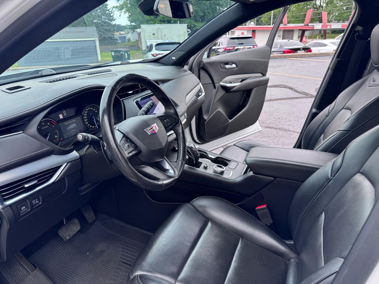 Cadillac XT4 AWD 4dr Premium Luxury 2019