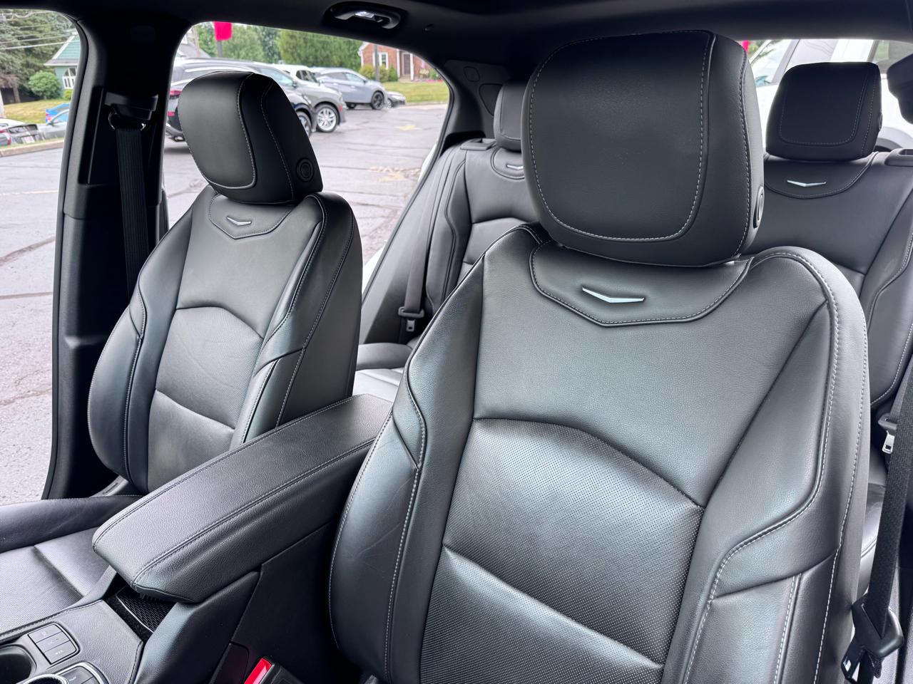 Cadillac XT4 AWD 4dr Premium Luxury 2019