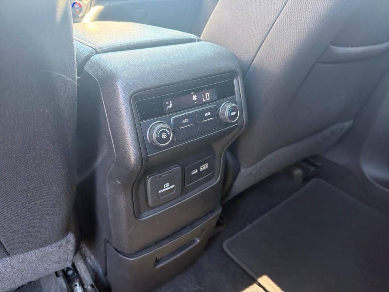 GMC Acadia FWD 4dr SLE 2020