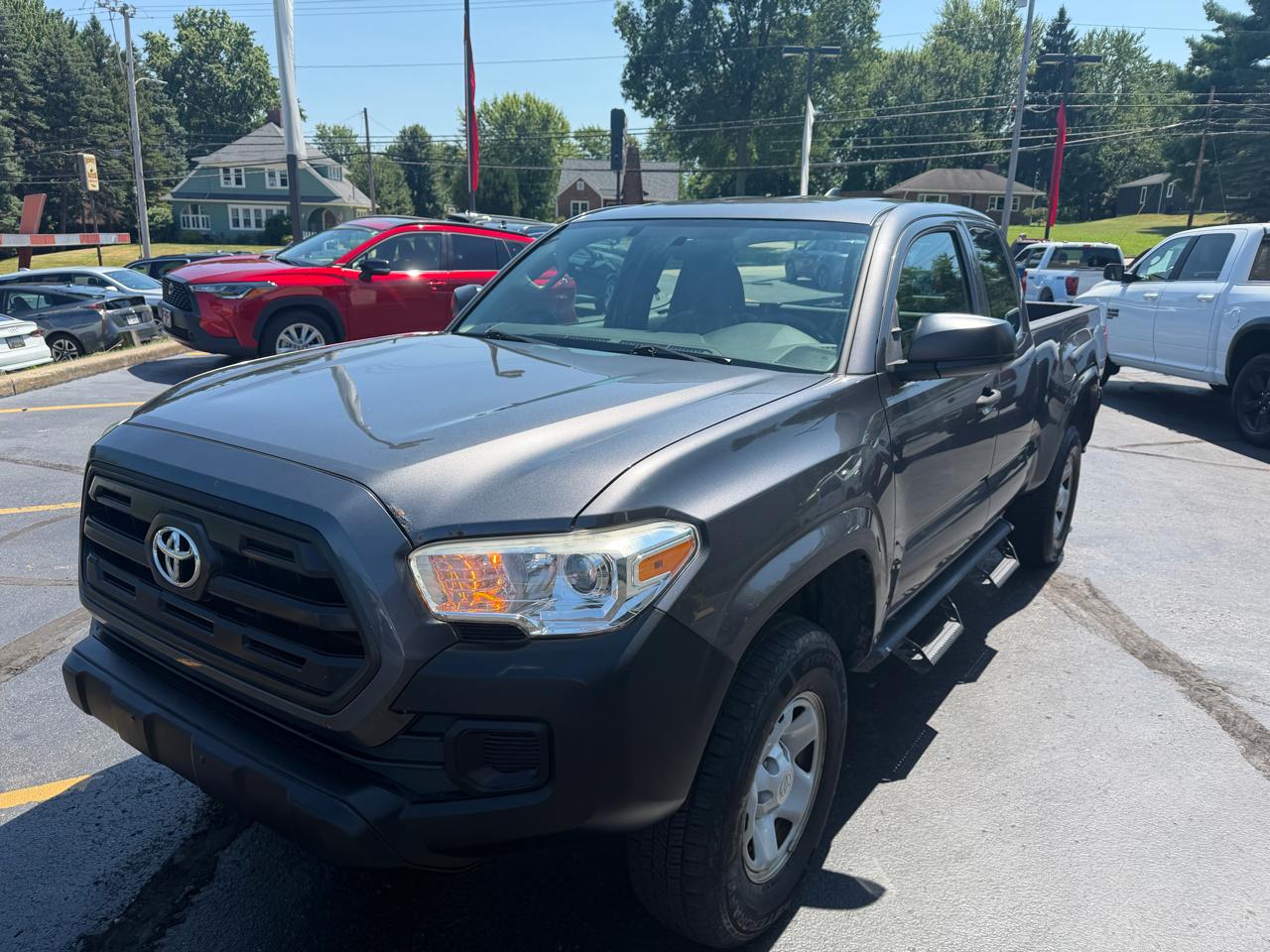Toyota Tacoma SR5 Access Cab 6' Bed I4 4x4 AT (Natl) 2017