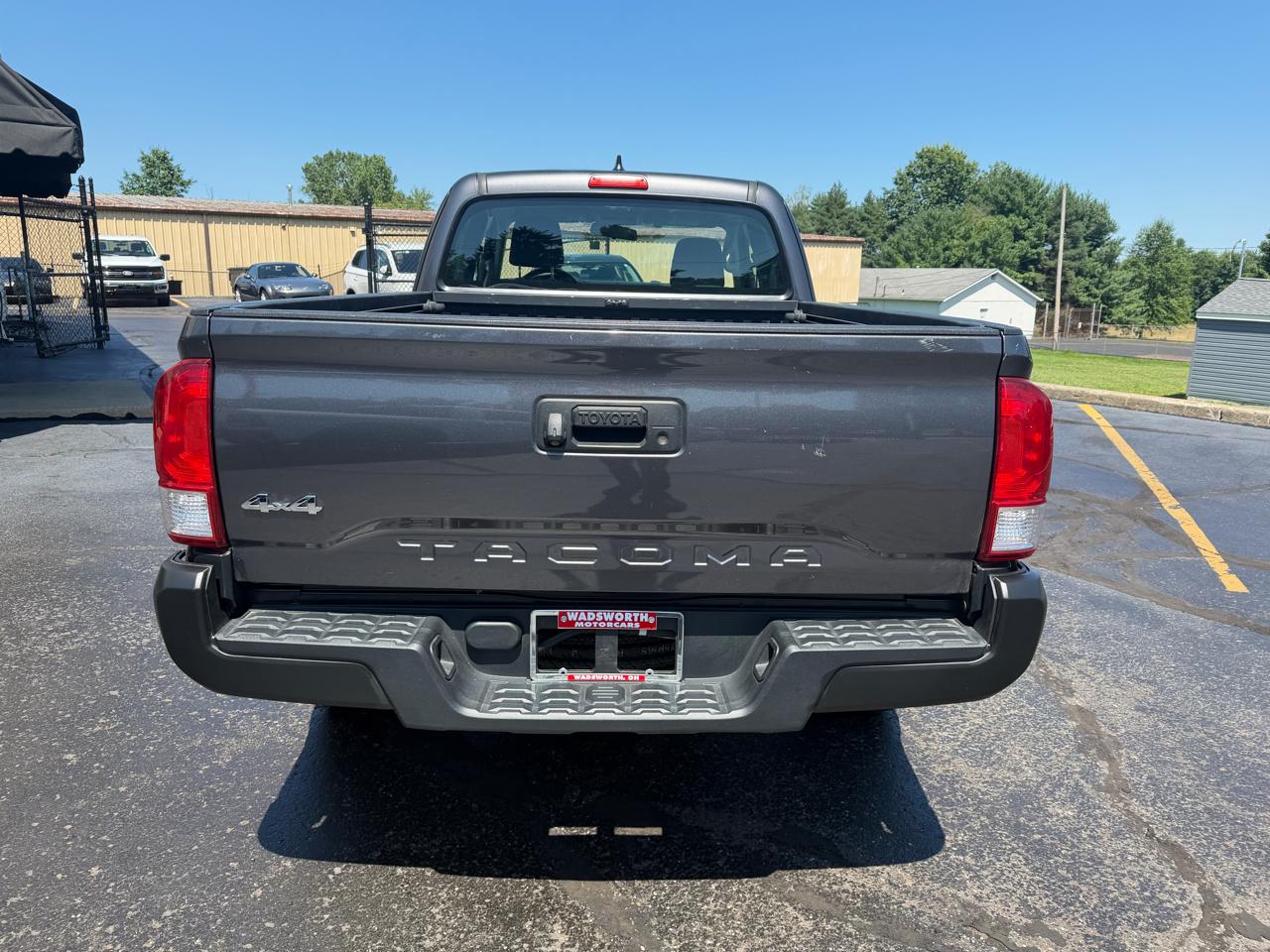 Toyota Tacoma SR5 Access Cab 6' Bed I4 4x4 AT (Natl) 2017