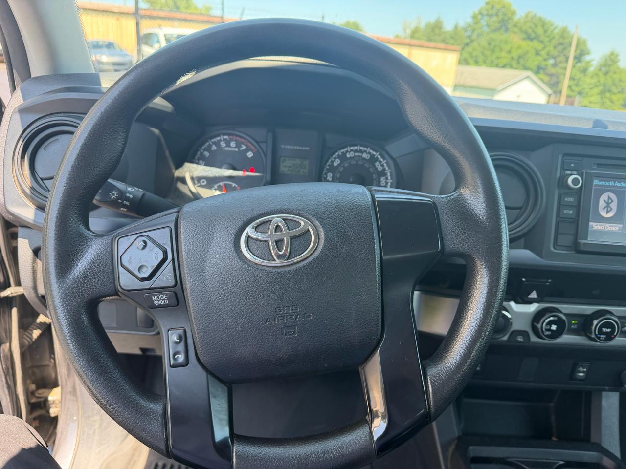 Toyota Tacoma SR5 Access Cab 6' Bed I4 4x4 AT (Natl) 2017