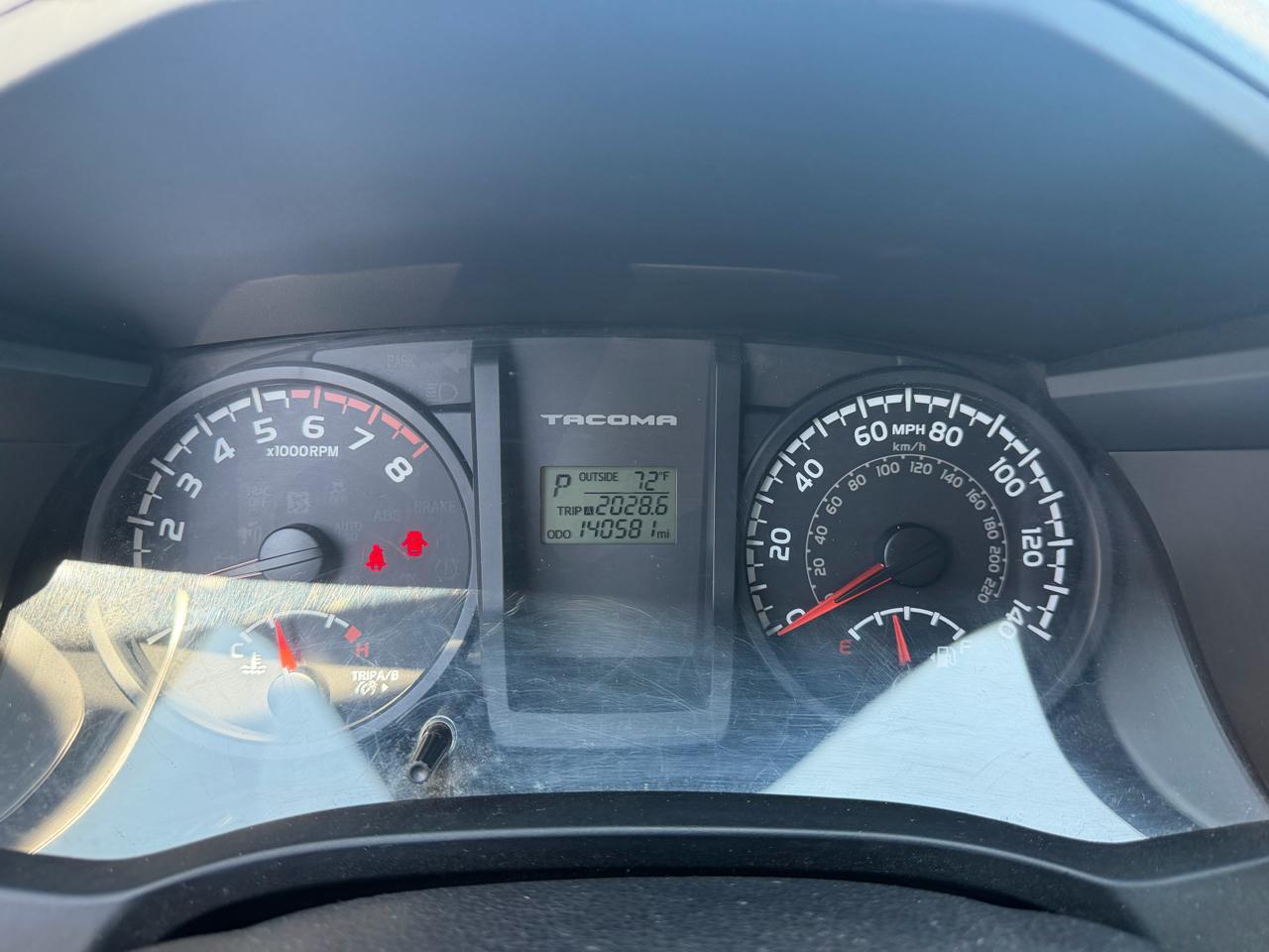 Toyota Tacoma SR5 Access Cab 6' Bed I4 4x4 AT (Natl) 2017