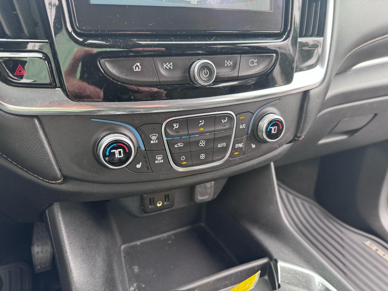 Chevrolet Traverse AWD 4dr LT Cloth w/1LT 2018