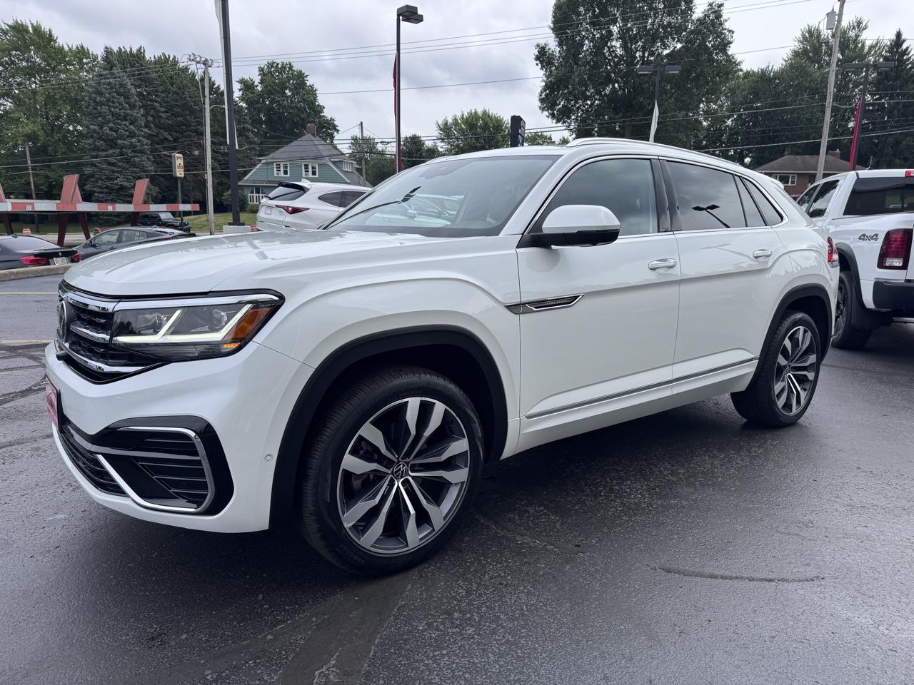 Volkswagen Atlas Cross Sport 3.6L V6 SEL Premium R-Line 4MOTION 2023