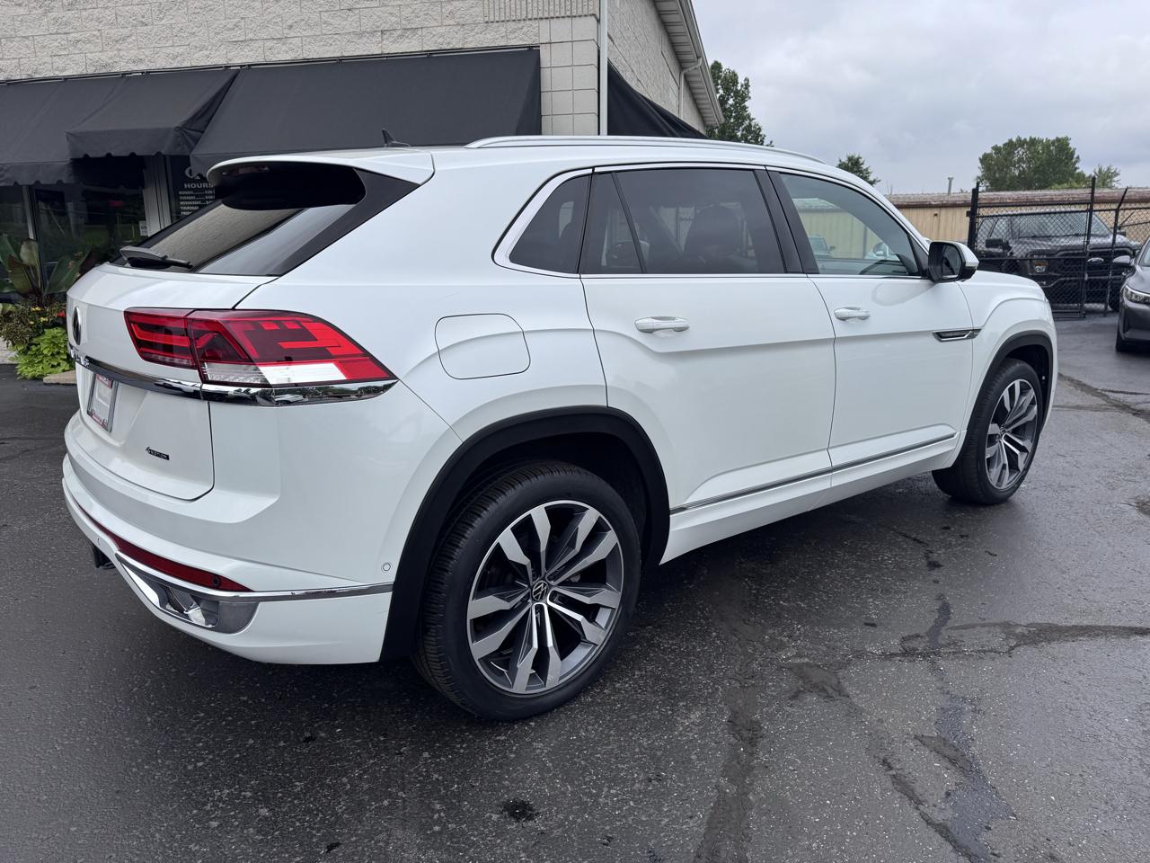 Volkswagen Atlas Cross Sport 3.6L V6 SEL Premium R-Line 4MOTION 2023