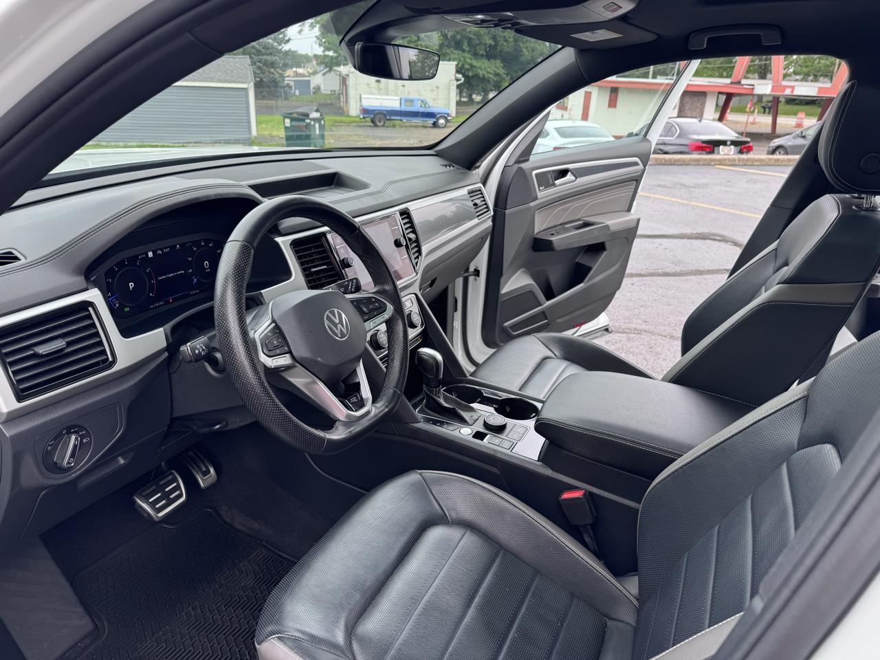 Volkswagen Atlas Cross Sport 3.6L V6 SEL Premium R-Line 4MOTION 2023