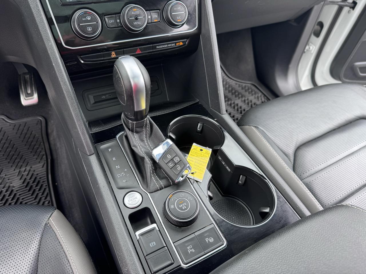 Volkswagen Atlas Cross Sport 3.6L V6 SEL Premium R-Line 4MOTION 2023
