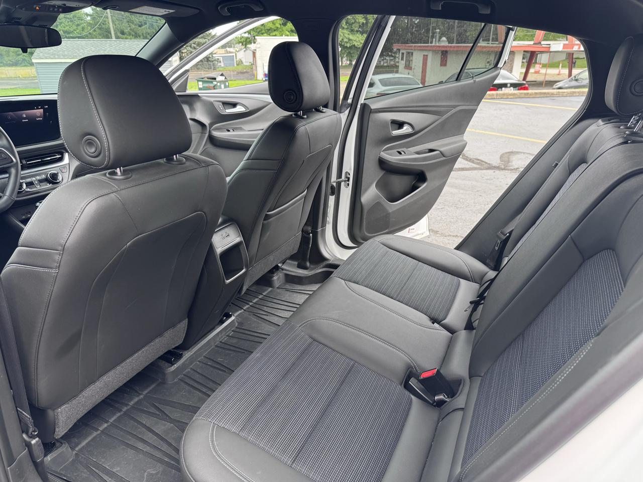 Buick Envista FWD 4dr Preferred 2024