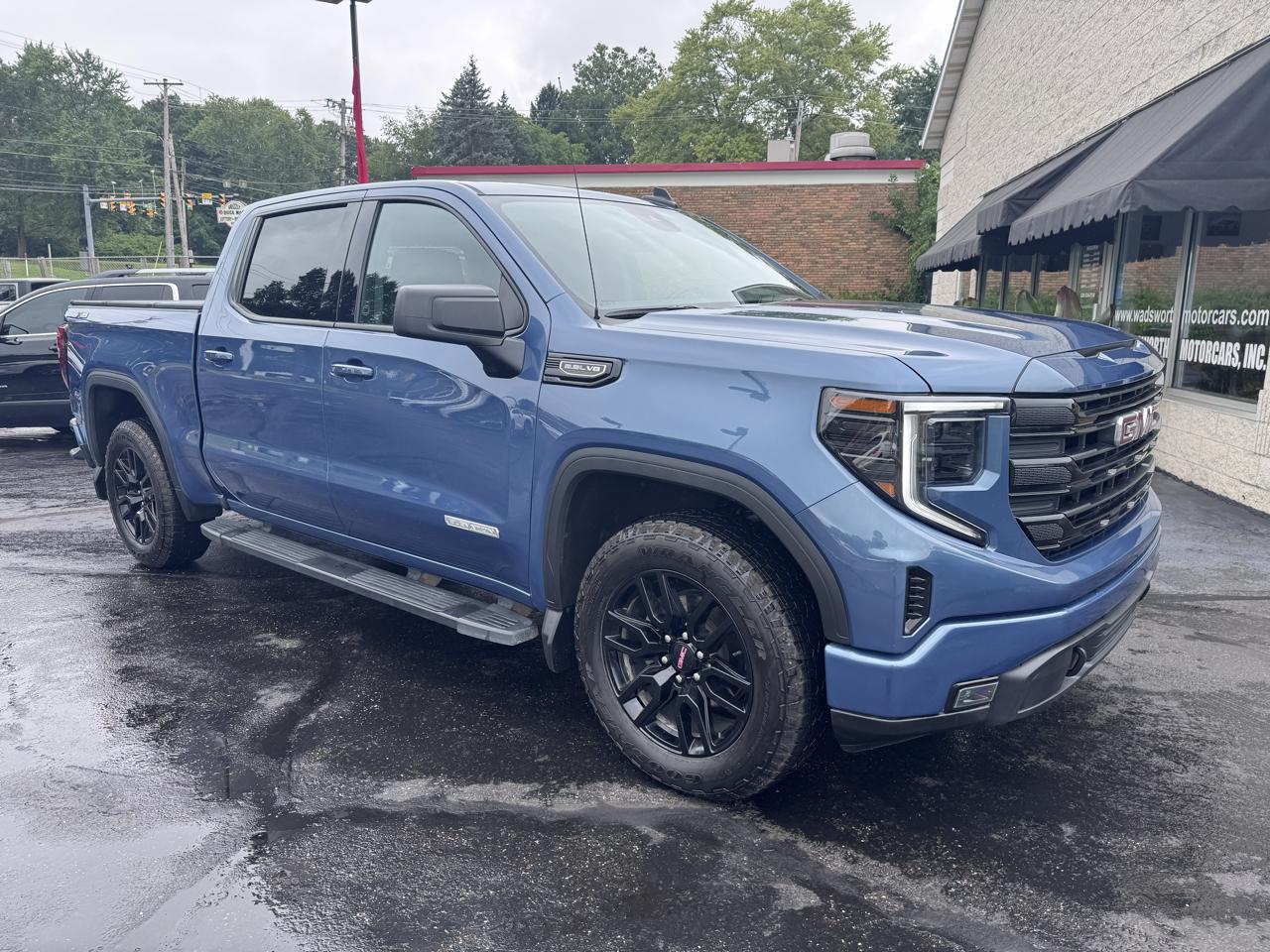 GMC Sierra 1500 4WD Crew Cab 147" Elevation 2026