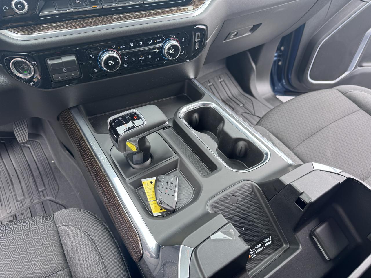 GMC Sierra 1500 4WD Crew Cab 147" Elevation 2026