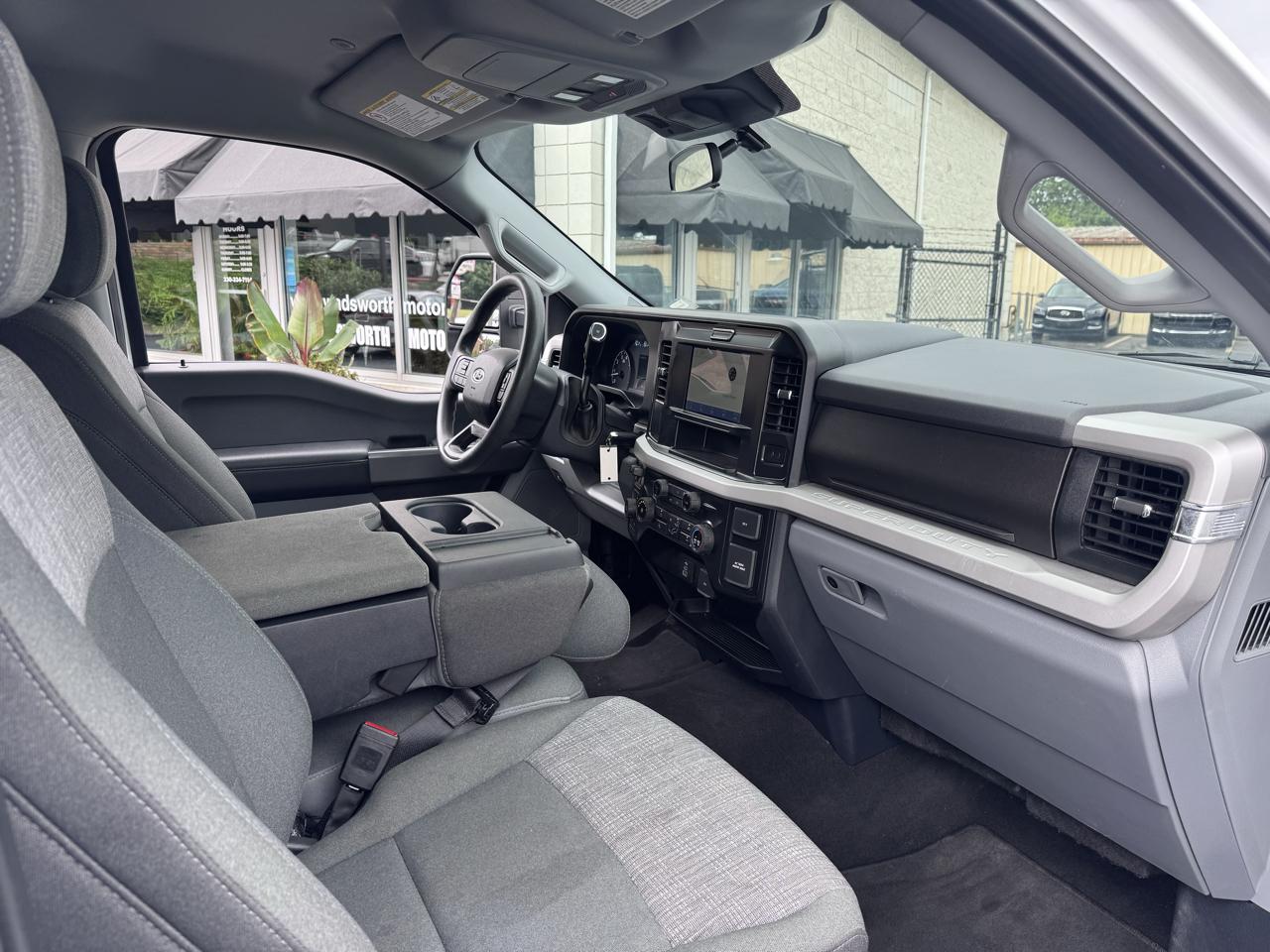 Ford Super Duty F-250 SRW XLT 4WD Crew Cab 8' Box 2026