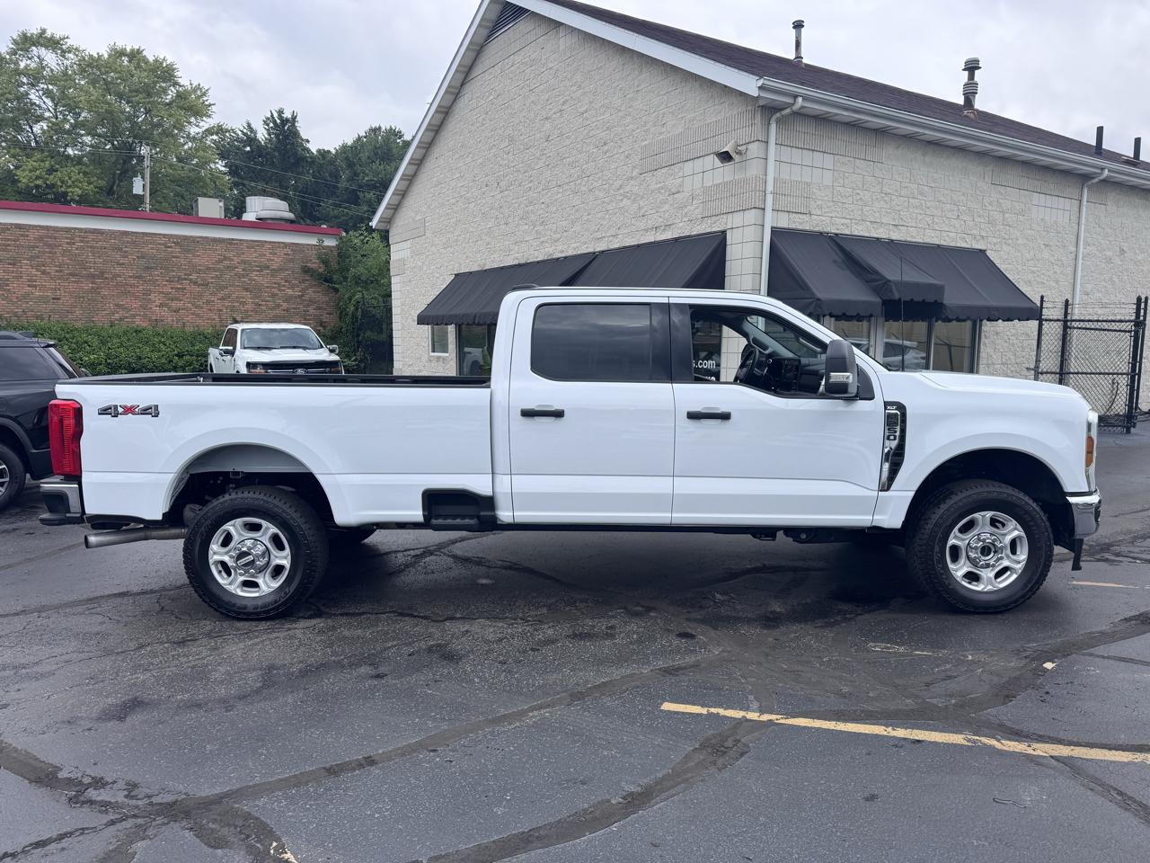 Ford Super Duty F-250 SRW XLT 4WD Crew Cab 8' Box 2026