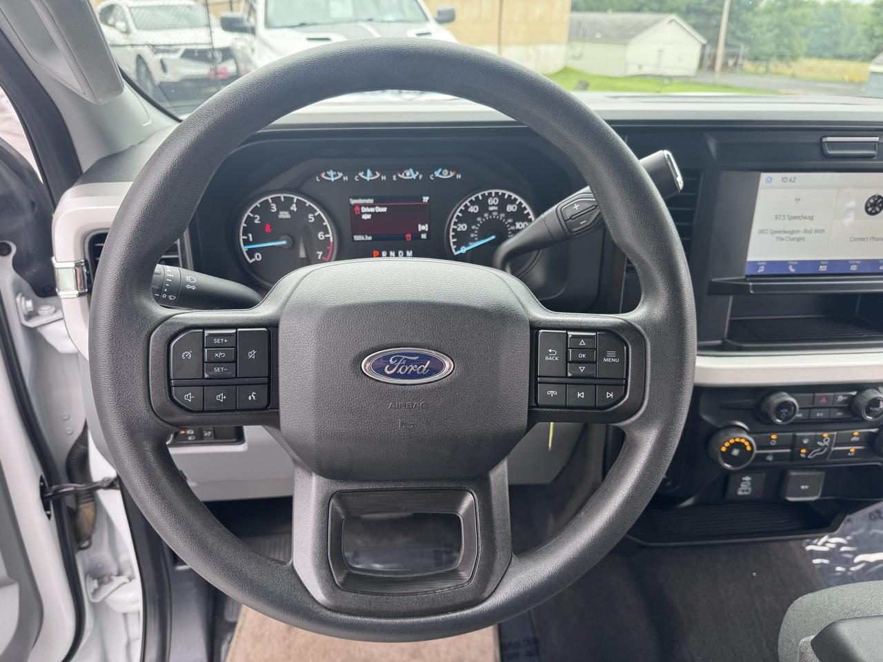 Ford Super Duty F-250 SRW XLT 4WD Crew Cab 8' Box 2026