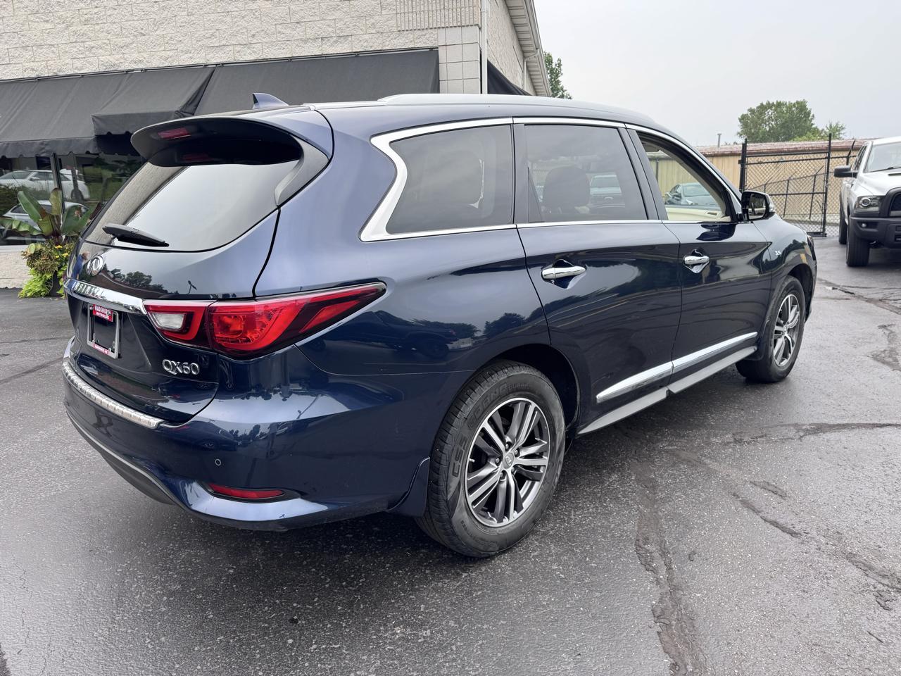 Infiniti QX60 2019.5 LUXE AWD 2019