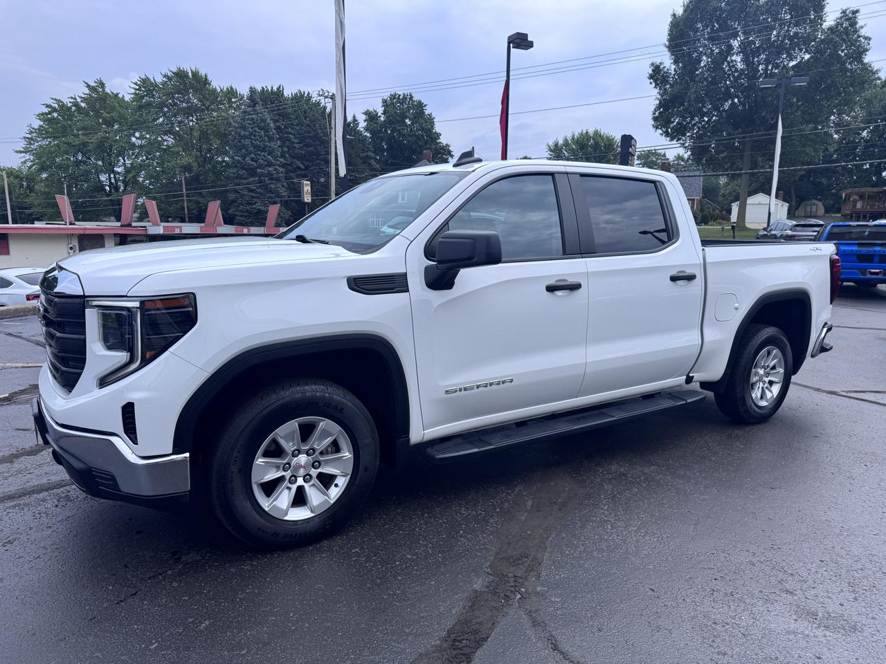 2024 GMC Sierra 1500 4WD Crew Cab 147" Pro