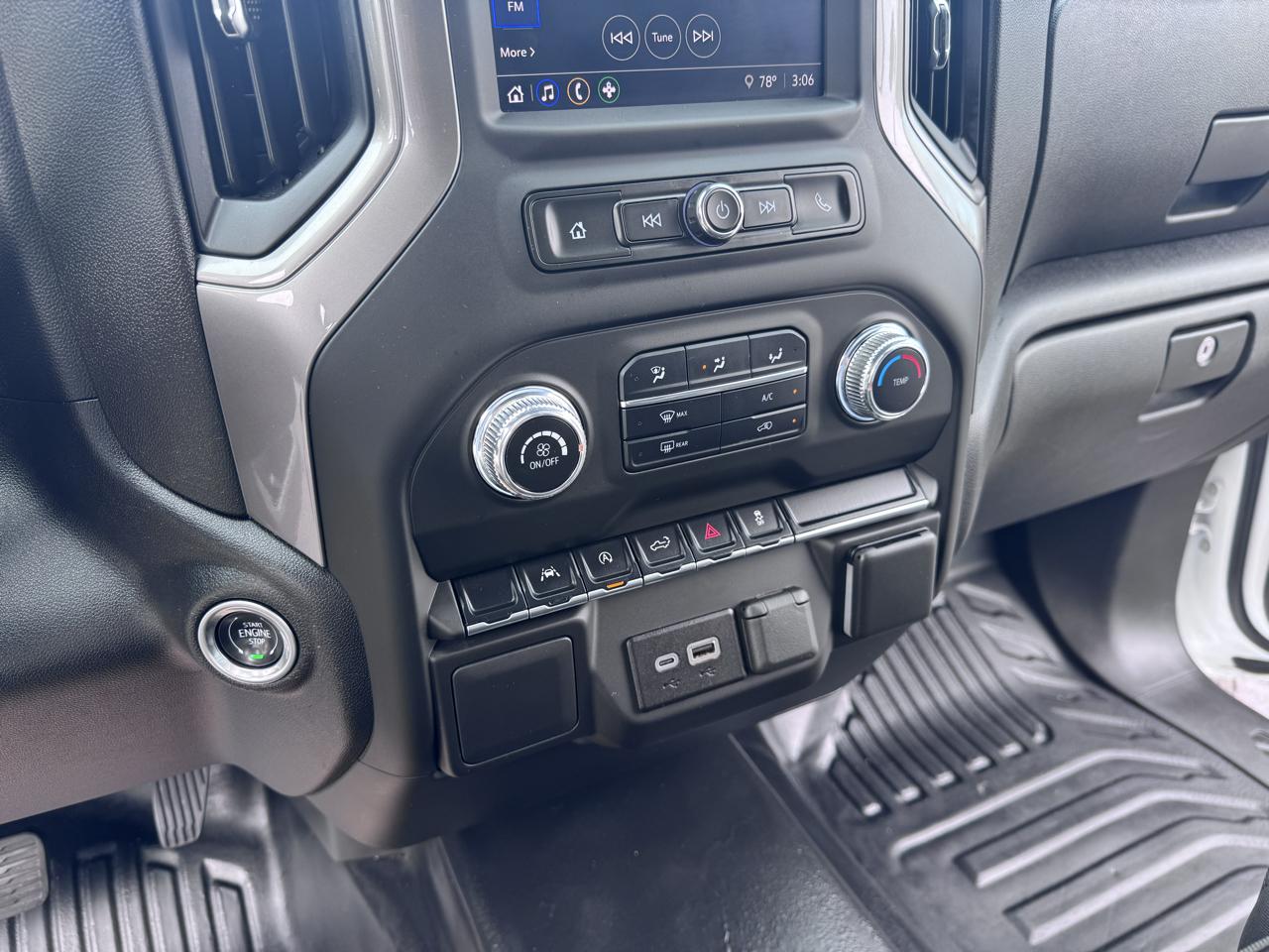 GMC Sierra 1500 4WD Crew Cab 147" Pro 2024