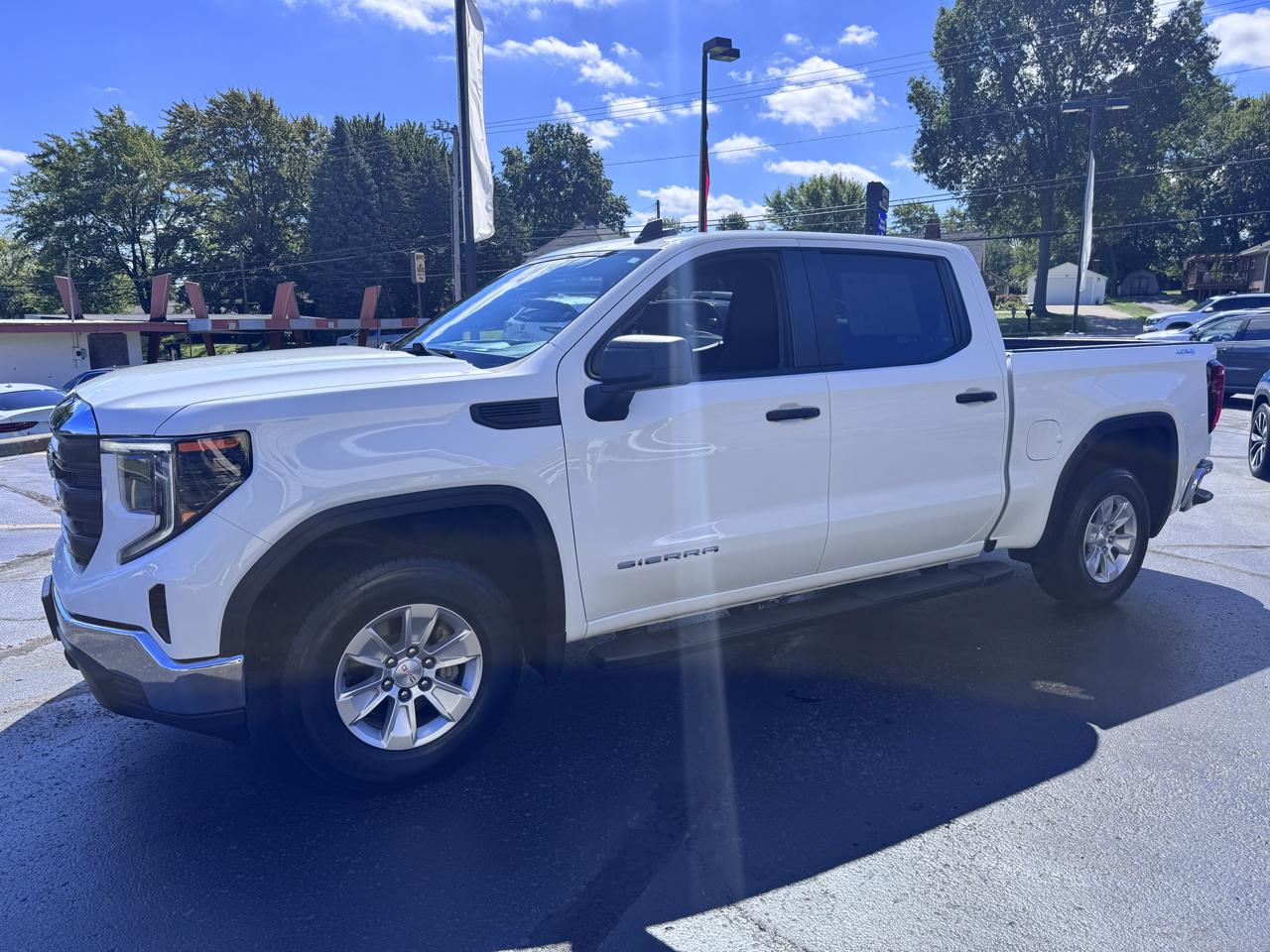 2024 GMC Sierra 1500 4WD Crew Cab 147" Pro