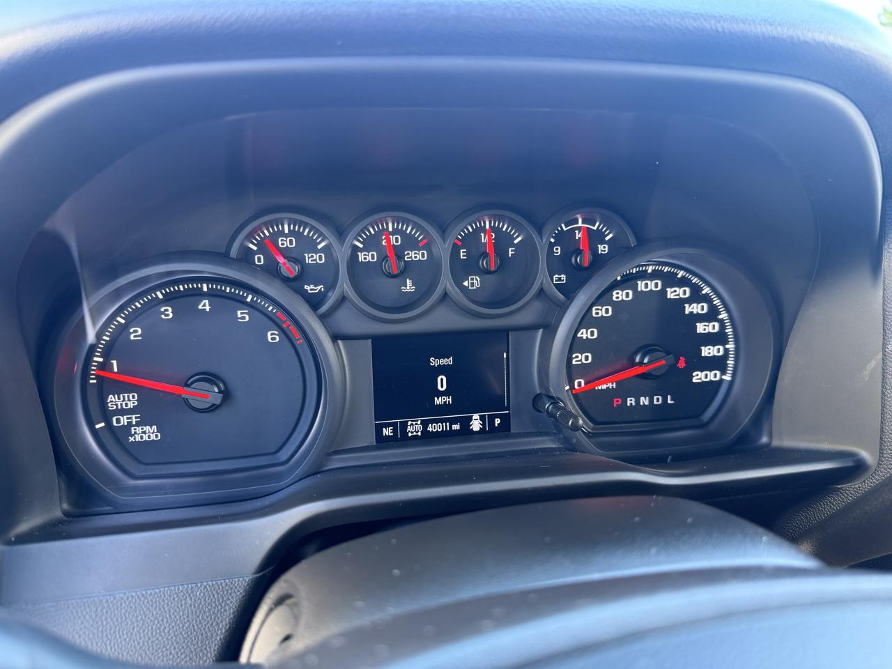GMC Sierra 1500 4WD Crew Cab 147" Pro 2024