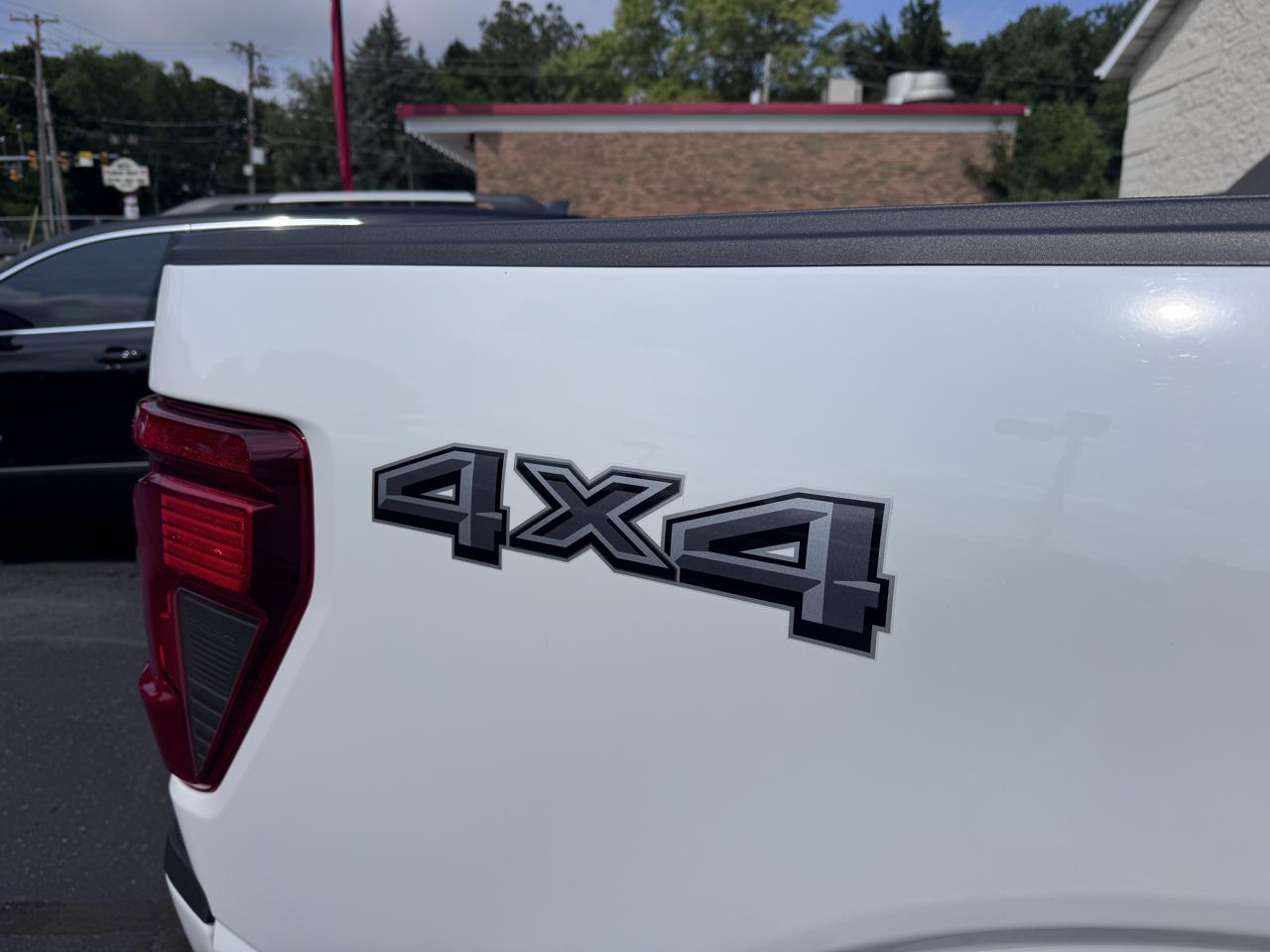 Ford F-150 4WD SuperCrew 145" STX 2024