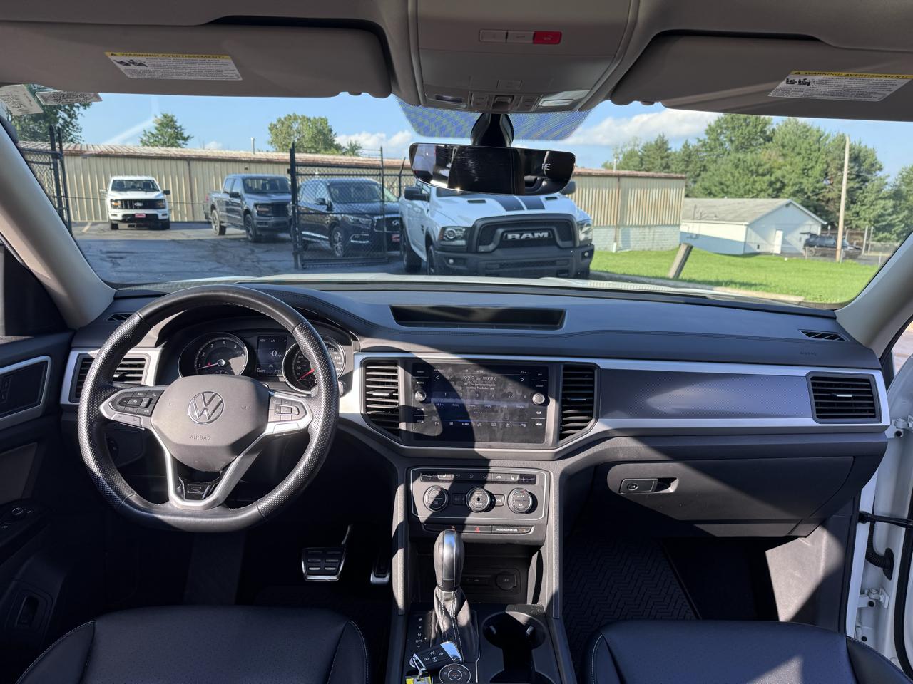 Volkswagen Atlas 2021.5 3.6L V6 SE w/Technology R-Line 4MOTION 2021