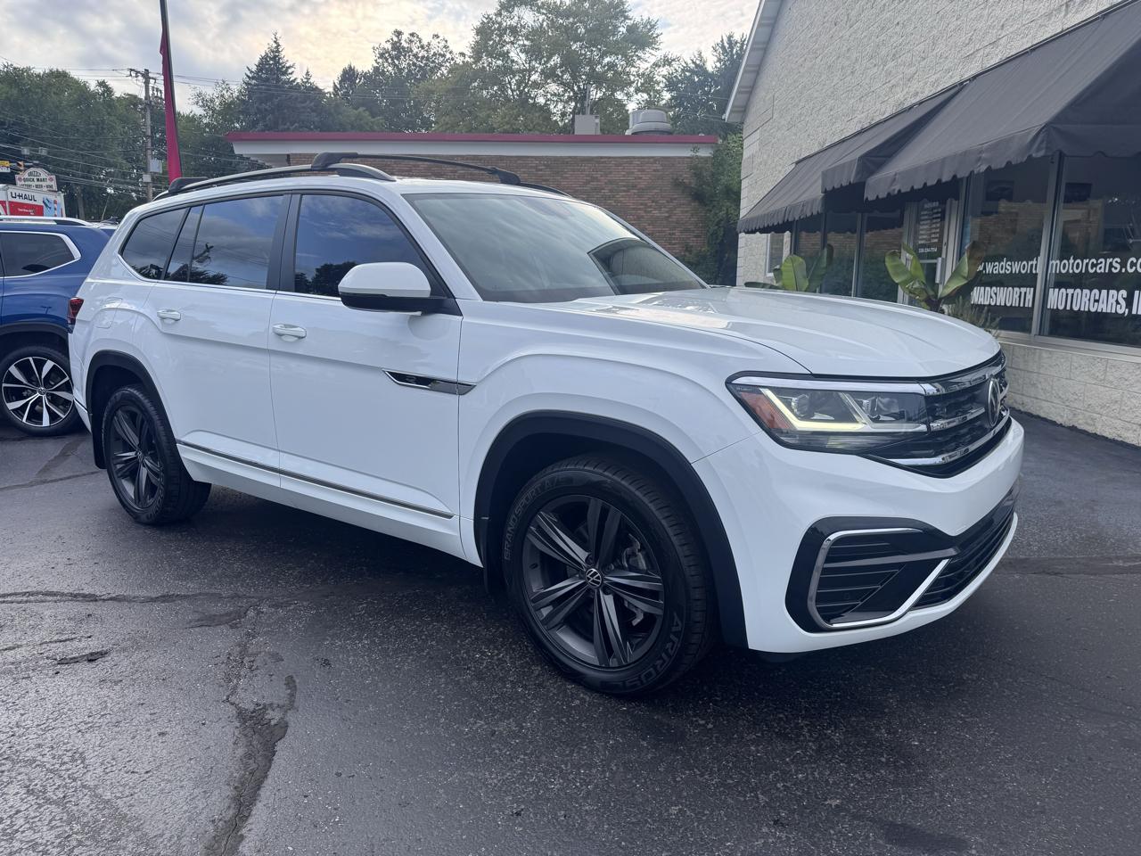 Volkswagen Atlas 2021.5 3.6L V6 SE w/Technology R-Line 4MOTION 2021