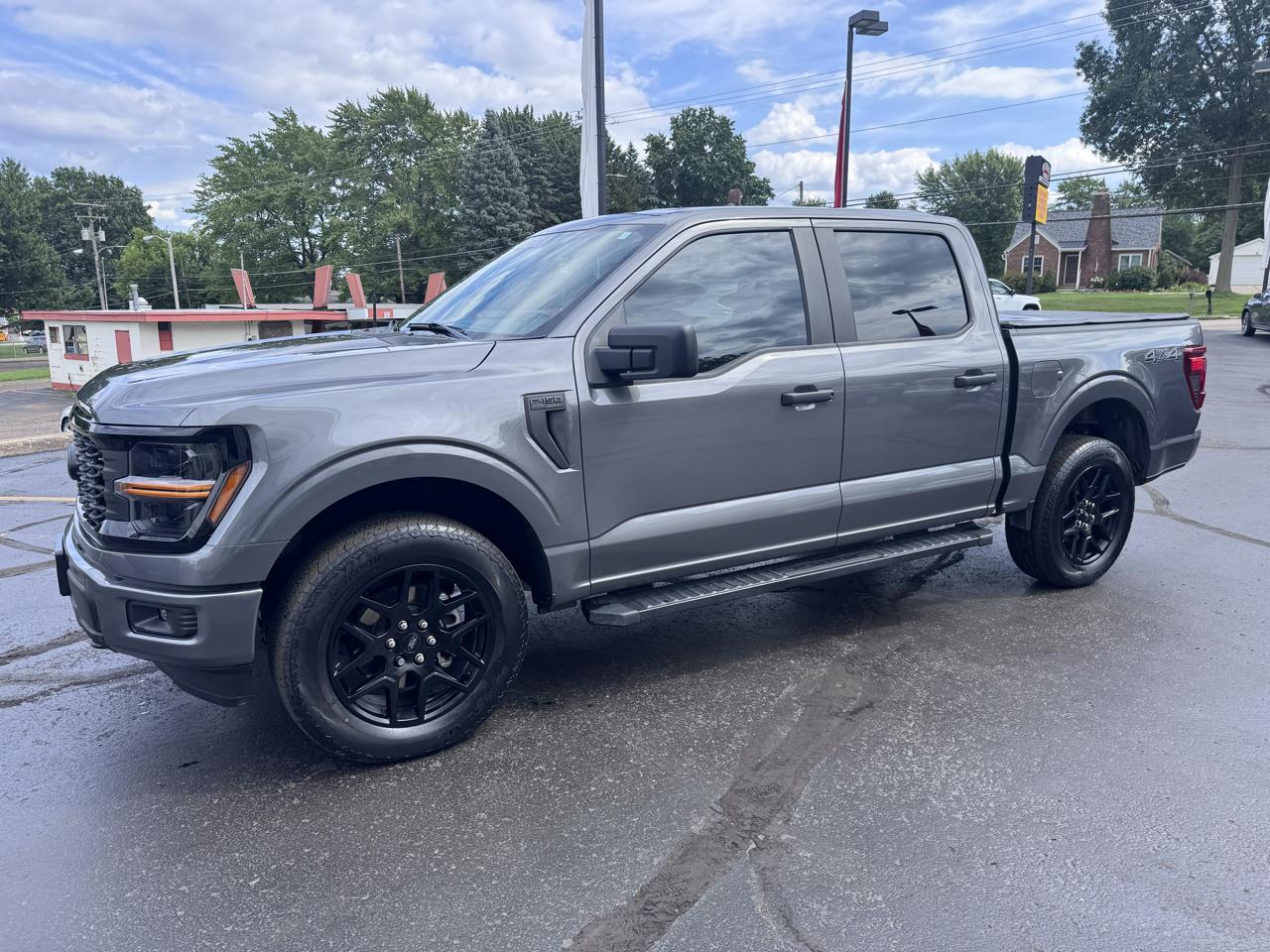 Ford F-150 STX 4WD SuperCrew 5.5' Box 2024