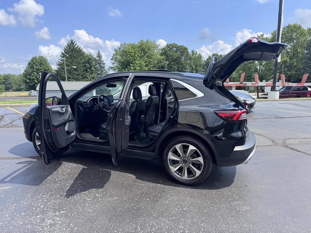 Ford Escape Platinum AWD 2025