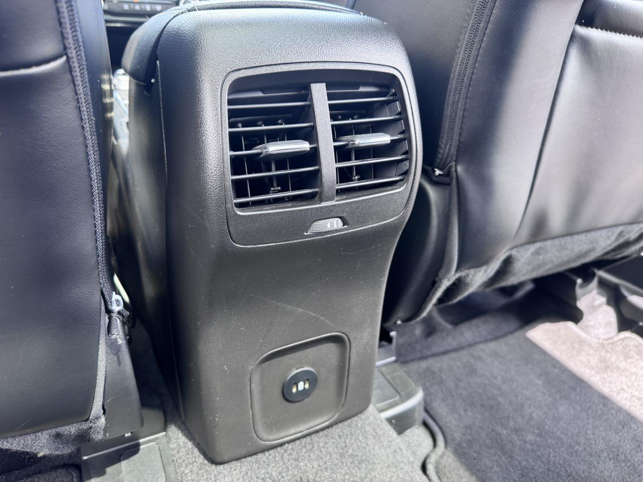 Ford Escape Platinum AWD 2025