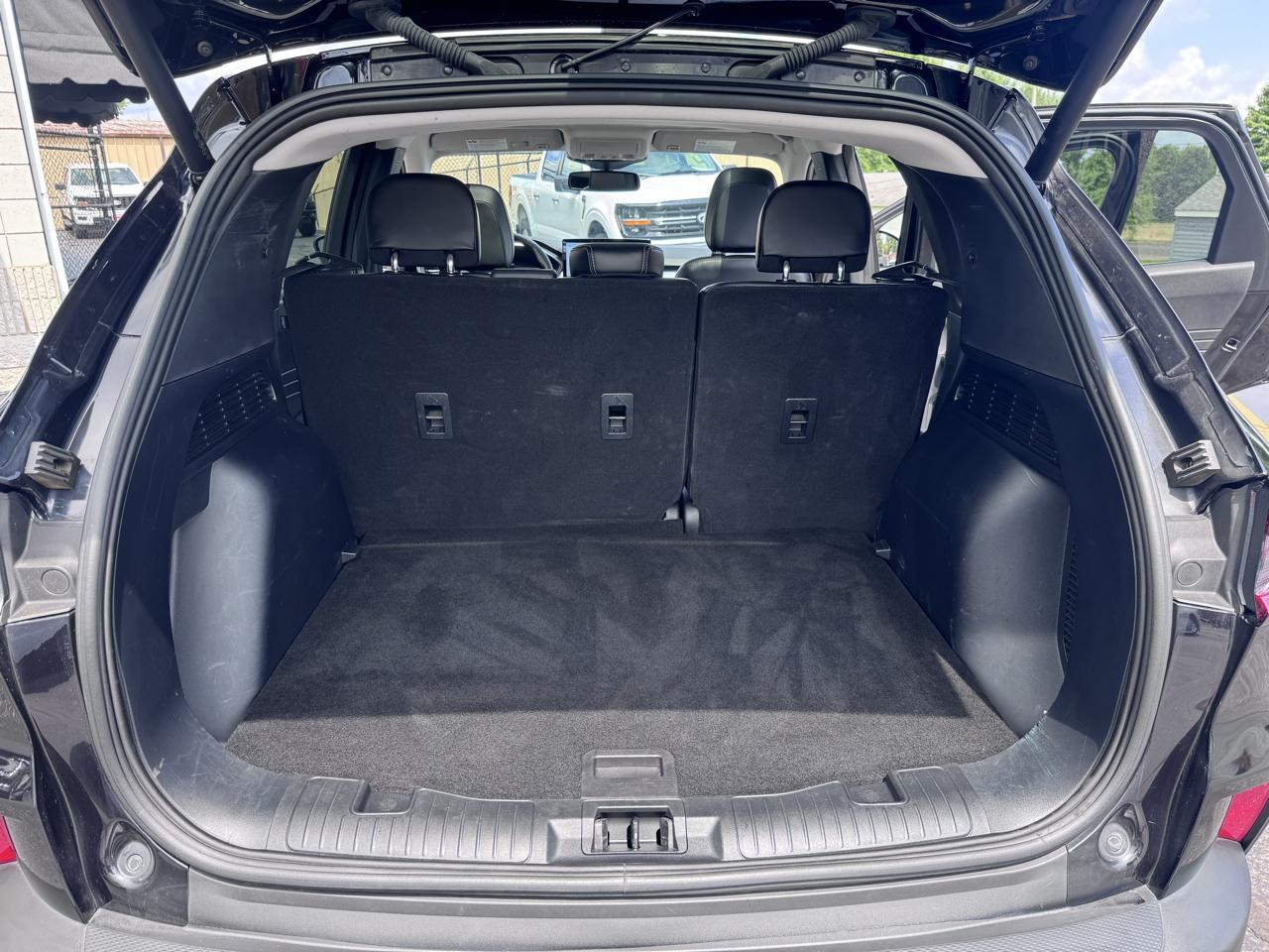 Ford Escape Platinum AWD 2025