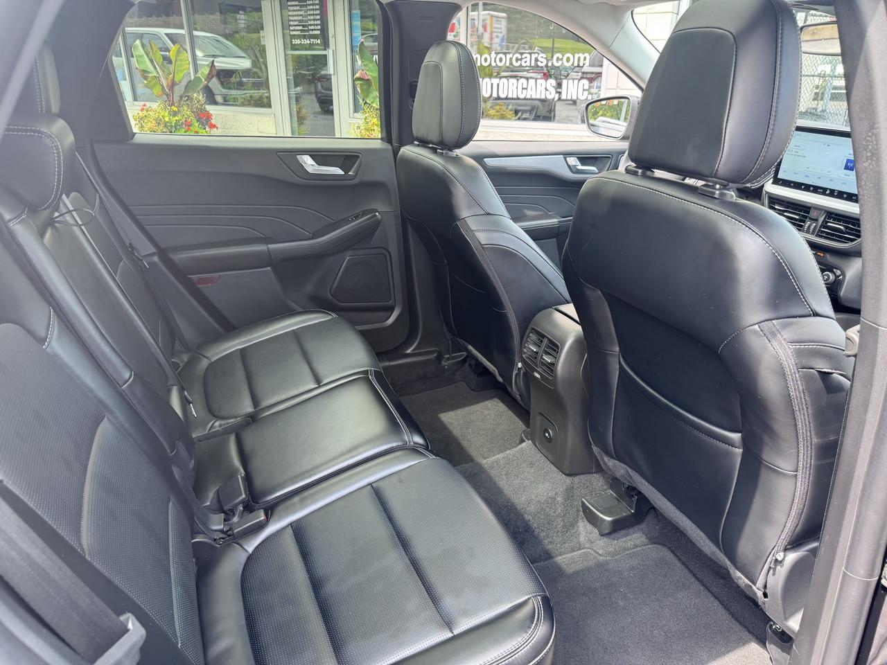 Ford Escape Platinum AWD 2025
