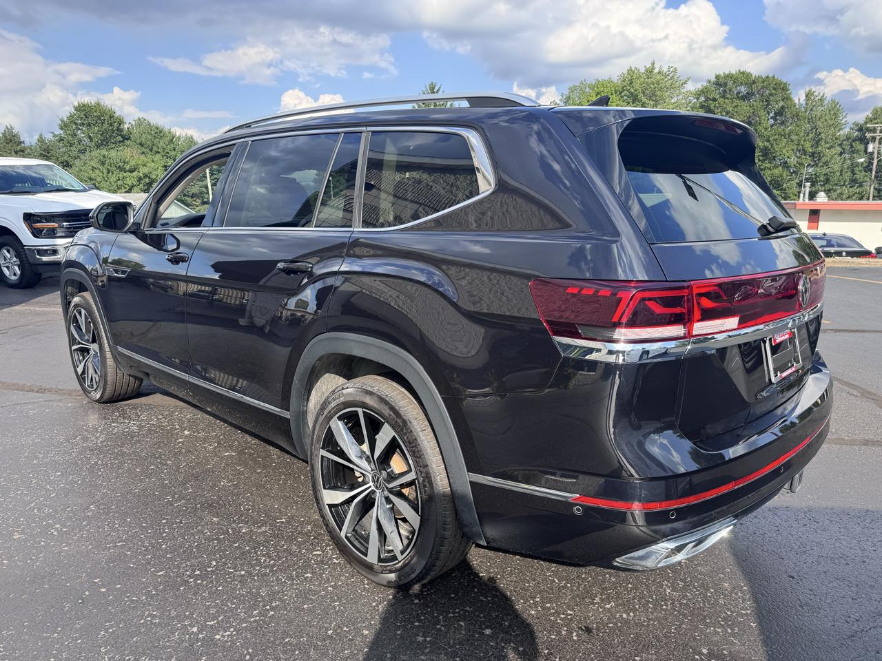 Volkswagen Atlas 2.0T SEL Premium R-Line 4MOTION 2024