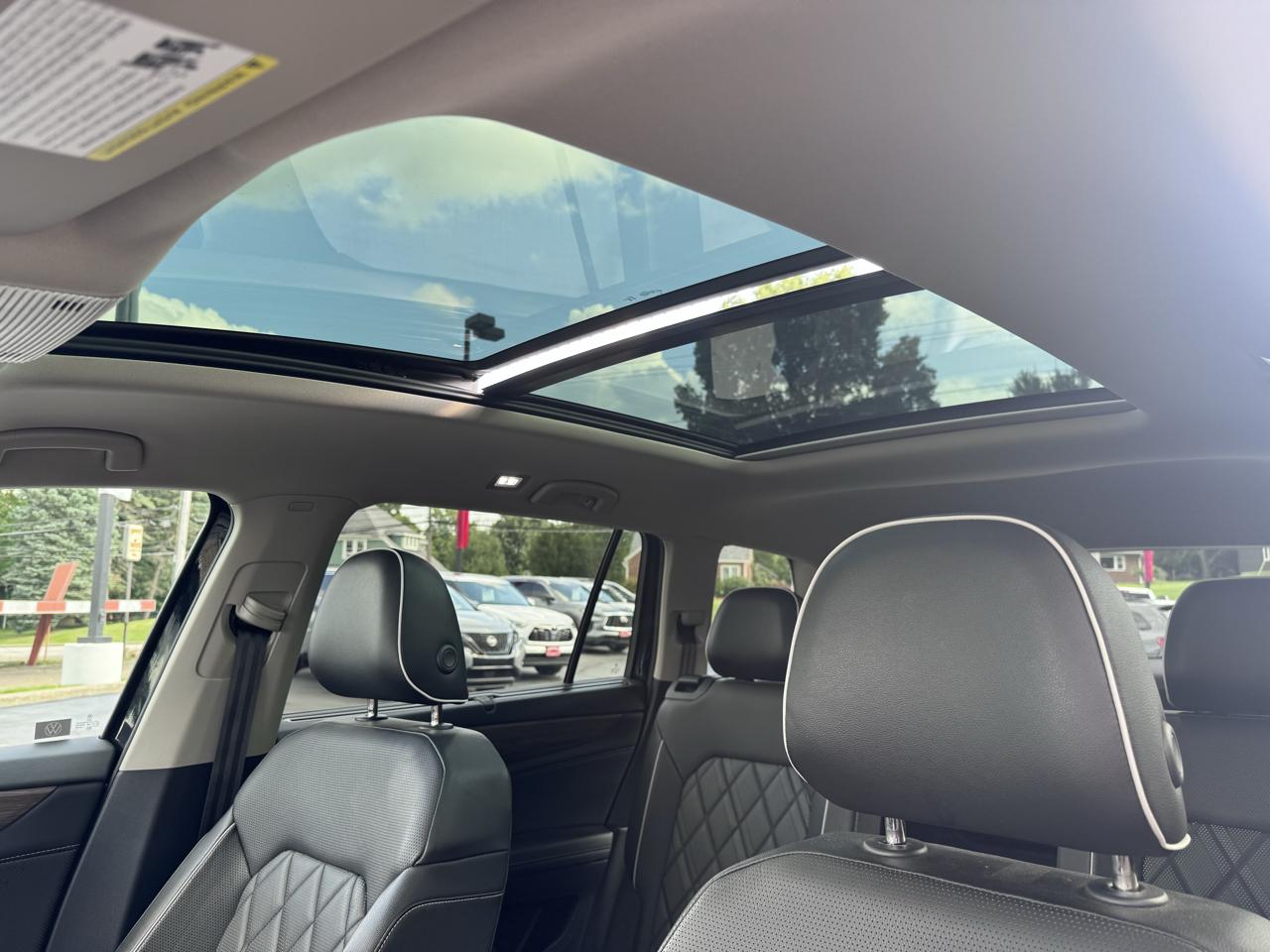 Volkswagen Atlas 2.0T SEL Premium R-Line 4MOTION 2024