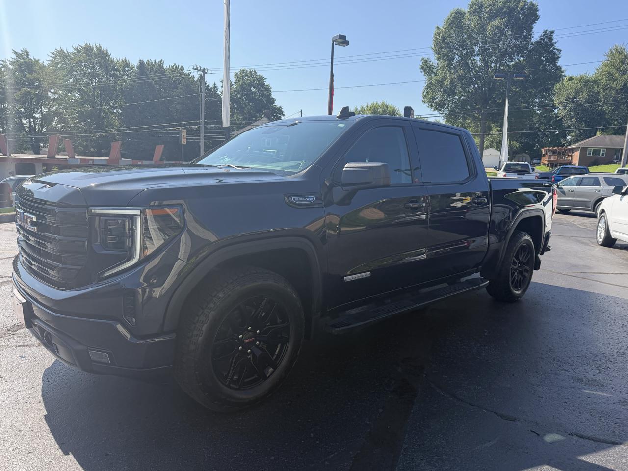 GMC Sierra 1500 4WD Crew Cab 147" Elevation 2025